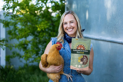 Buff Clucks HenSoak Herbal Healing Bath for Chickens – 15 oz