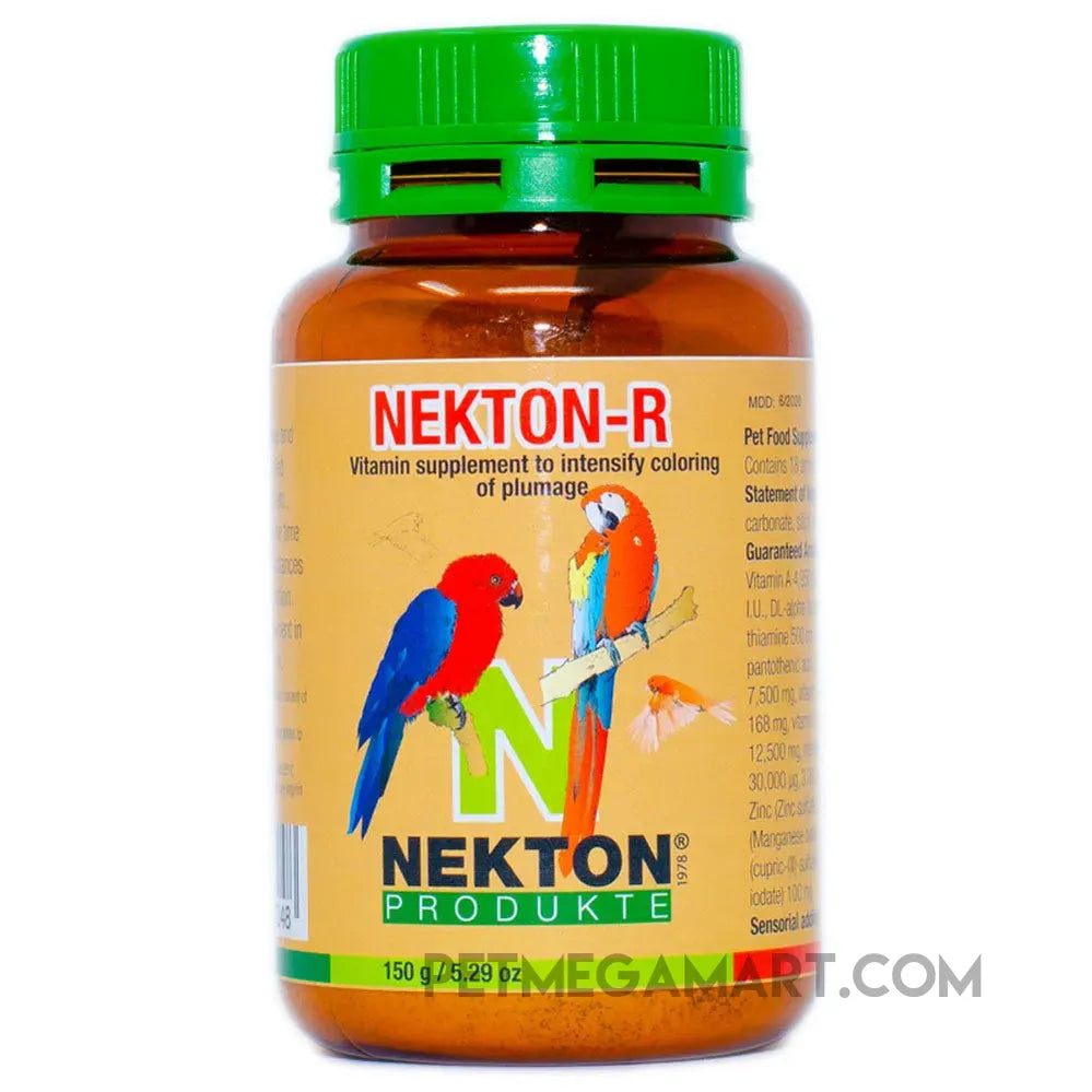 Contains the carotenoid Canthaxanthin to preserve and enhance red parts of plumage and deepen other colours. 